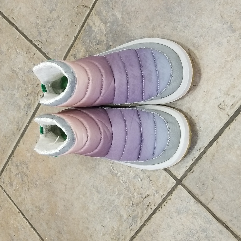 Sanuk Puff N Chill ankle boots